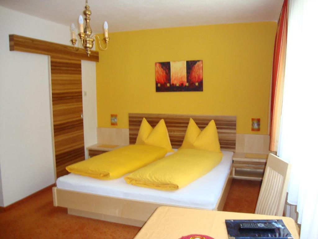 Haus Sonnschein Bed & Breakfast Solden Phòng bức ảnh